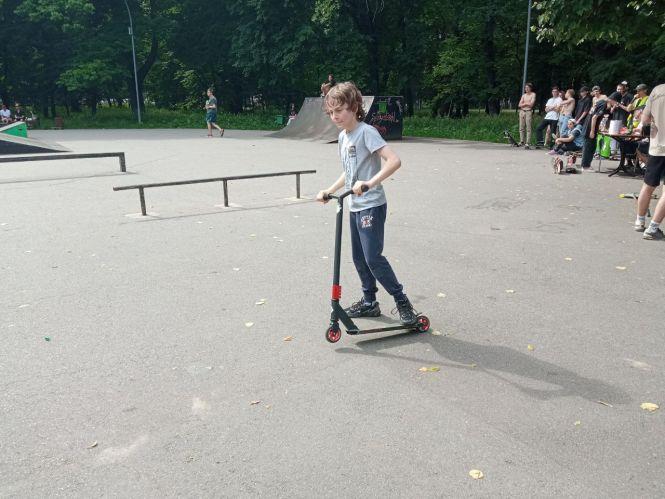 Новини Вінниці - фото з «Варто облаштувати хороший безпечний скейт-парк». У парку провели турнір зі скейтбордингу
