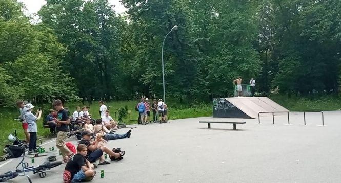 Новини Вінниці - фото з «Варто облаштувати хороший безпечний скейт-парк». У парку провели турнір зі скейтбордингу
