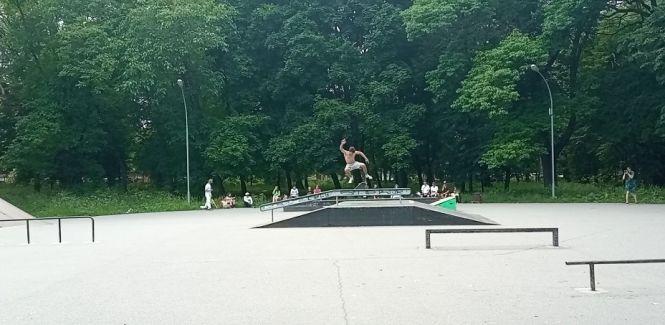 Новини Вінниці - фото з «Варто облаштувати хороший безпечний скейт-парк». У парку провели турнір зі скейтбордингу