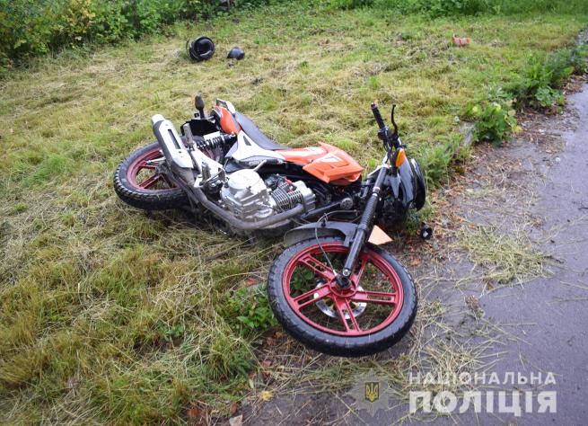 Новини Вінниці - фото з Смертельна аварія: 17-річний хлопець на мотоциклі вночі врізався у стовп