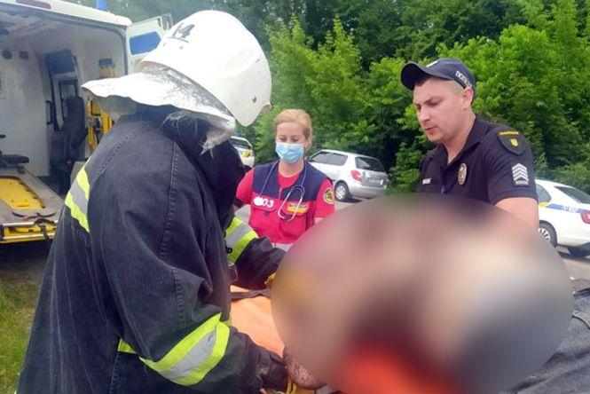 Новини Хмельницького - фото з Нещасний випадок: на Хмельниччині чоловіка затисло власним авто