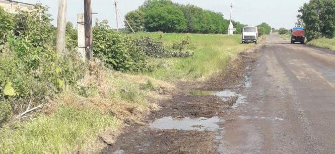 Новини Вінниці - фото з «Коли приїхали екологи з Вінниці, місцеві заспівали по-іншому». Як прибирають розлиту хімію у селі Клебань