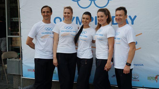 Новини Вінниці - фото з Яскравий Олімпійський день у Вінниці: сотня дітей долучились до всеукраїнського флешмобу