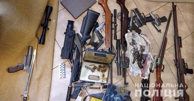 Новини Вінниці - фото з На Вінниччині ліквідували банду, яка торгувала автоматами та іншою зброєю