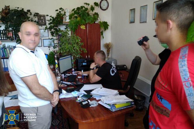 Новини Житомира - фото з На Житомирщині чиновники незаконно привласнили собі понад 200 тис. грн