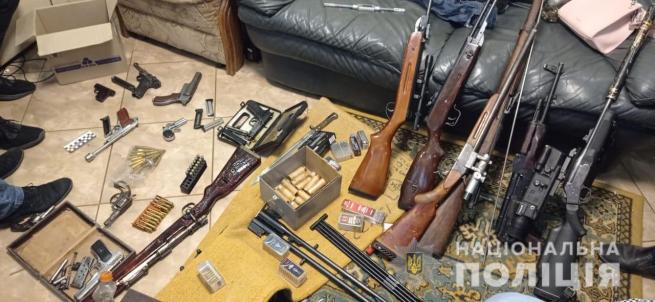 Новини Вінниці - фото з На Вінниччині ліквідували банду, яка торгувала автоматами та іншою зброєю