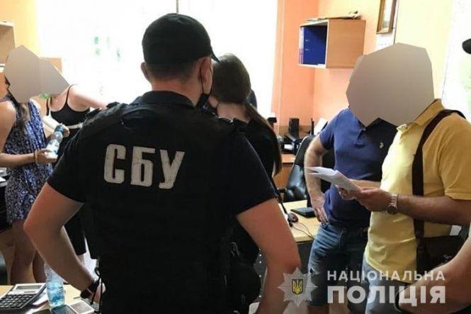 Новини Тернополя - фото з Четверо тернополян виготовляли фальшиві довідки ПЛР-тестів: замовники були в різних областях України