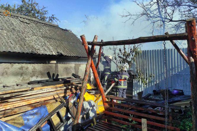 Новини Хмельницького - фото з Дві бригади рятувальників гасили пожежу на Хмельниччині