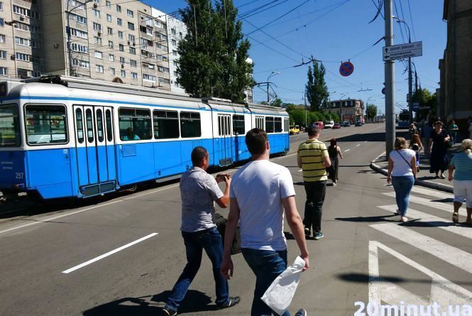 Новини Вінниці - фото з Трагедія на окружній, Вінниця без світла та інше важливе за 25 червня на 20minut.ua Трагедія на окружній: загинула людина та Вінниця залишилась без світла