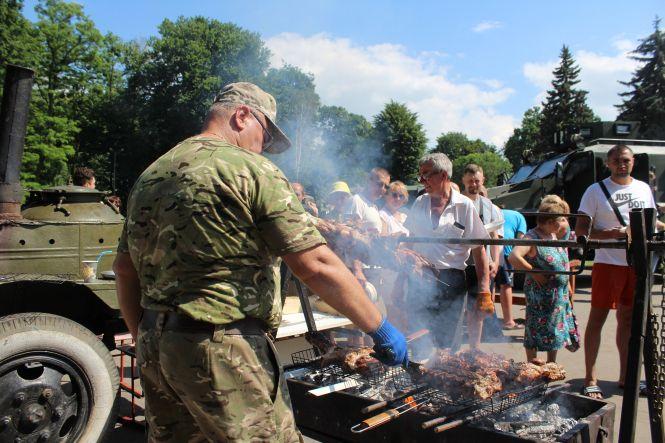 Новини Вінниці - фото з Фоторепортаж з фестивалю польової кухні імені Тараса Сича. Шукайте себе на фото