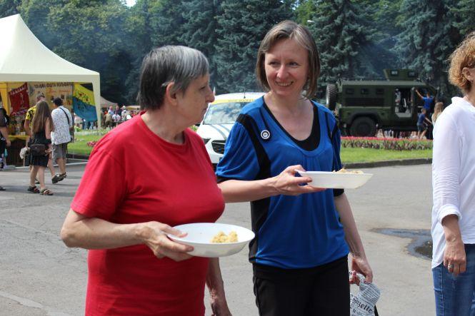 Новини Вінниці - фото з Фоторепортаж з фестивалю польової кухні імені Тараса Сича. Шукайте себе на фото
