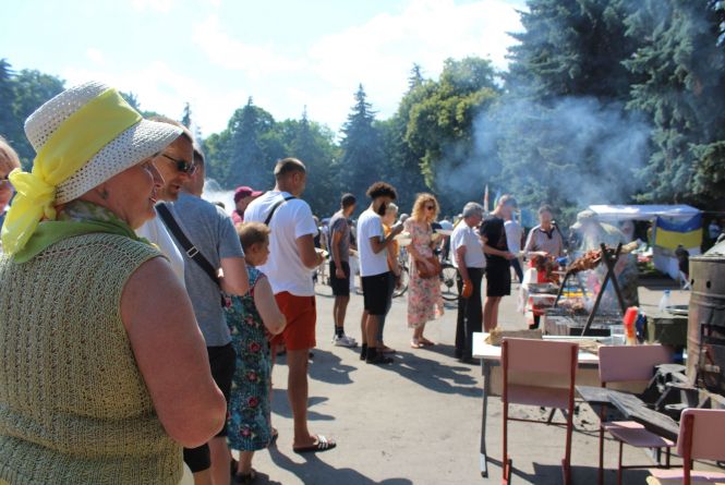 Новини Вінниці - фото з Міст на Тяжилів та відключення світла: важливе за 28 червня на 20minut.ua Фоторепортаж з фестивалю польової кухні імені Тараса Сича. Шукайте себе на фото