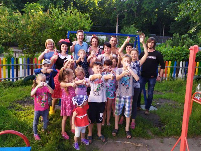 Новини Козятина - фото з Дітям в Залізничному облаштували дитячий майданчик