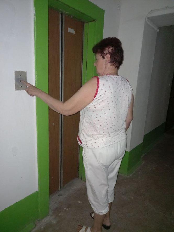 Новини Тернополя - фото з У Тернополі мешканці будинку стали заручниками ліфта. За що ми платимо щомісяця – розповідаємо
