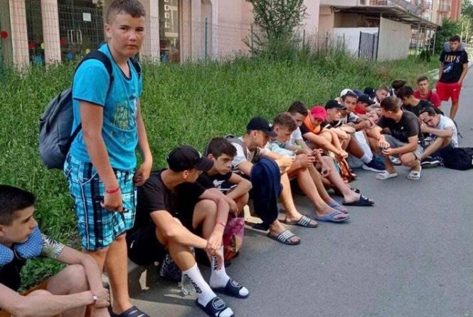 Новини Вінниці - фото з Повернення юних спортсменів та ТОП басейнів області: важливе за 29 червня на 20minut.ua «Ні табору, ні змагань». На тренера, який відправив дітей до Болгарії, поліція відкрила справу