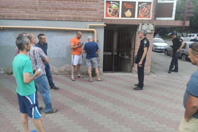 Новини Вінниці - фото з Дві аварії з дітьми та протест відключених від газу: важливе за 30 червня на 20minut.ua «Поставили пломбу, зібрали речі й поїхали»: мешканці 210 квартир залишились без газу