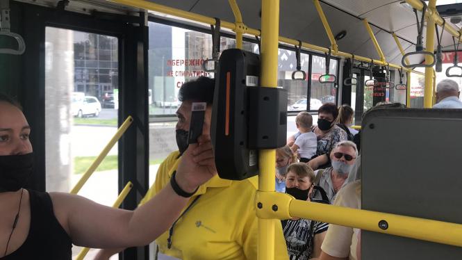 Новини Хмельницького - фото з Без кондукторів і готівки. Ми перевірили, як по-новому працюють тролейбуси в Хмельницькому Нет описания.