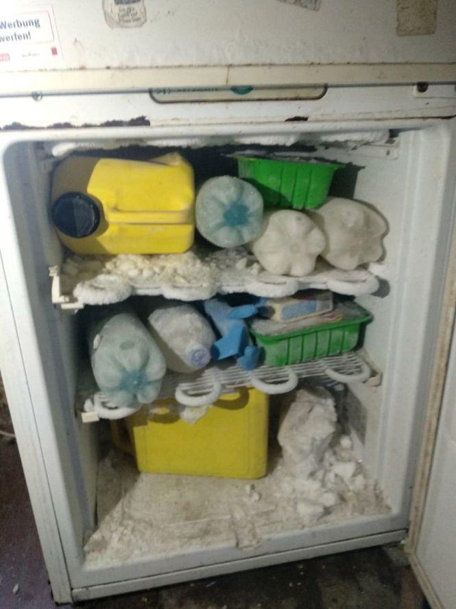Новини Житомира - фото з Нарколабораторія в сільській хаті: столичні ділки виготовляли психотропи в закинутому будинку на Ємільчинщині