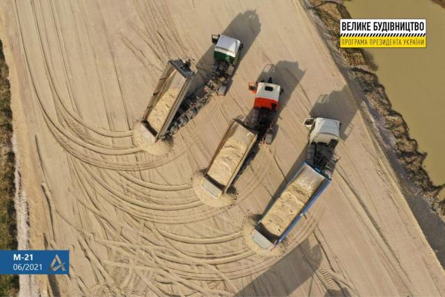 Новини Житомира - фото з Велике будівництво на Житомирщині: на маршруті Київ – Кишинів у Житомирській області зводиться транспортна розв’язка. ФОТО