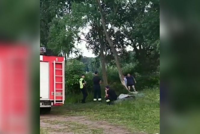 Новини Вінниці - фото з Смертельний відпочинок: на Вишенському озері та в Дяківцях втопилися хлопці Рятувальники, поліція та «швидка». Що відбувається на Вишенському озері