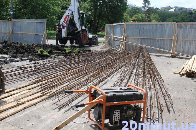 Новини Тернополя - фото з Хто будує і платить за флагшток у Тернополі за 5 млн? Ми порахували, на що можна було витратити гроші