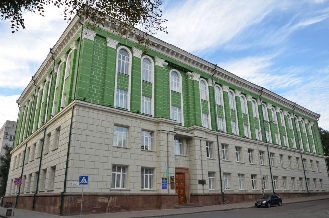 Новини Тернополя - фото з ТОП-4 або Рейтинг вишів Тернополя за версією «20 хвилин. Куди вступати у 2021 році (ЦІНИ)
