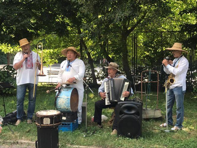 Новини Вінниці - фото з Концерти, смаколики, поливання з бранзбойту. Як на Вишенському озері гуляли Купала
