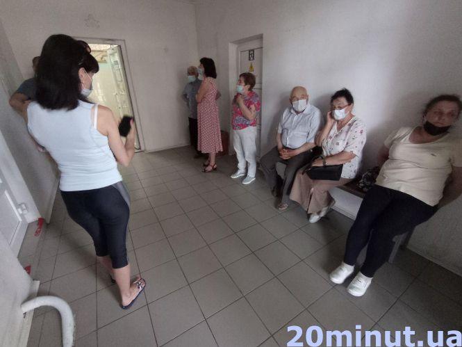 Новини Тернополя - фото з Від запису до отримання сертифікату. Ми перевірили, як щепитися від ковіду і отримати документ