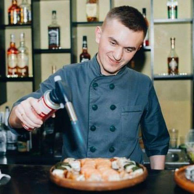 Новини Тернополя - фото з Що потрібно, аби відкрити власний суші-бар: історія успіху молодого підприємця з Тернополя