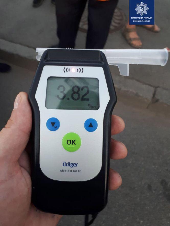 Новини Вінниці - фото з На Ватутіна п'янючий водій вантажівки MAN протаранив тролейбус