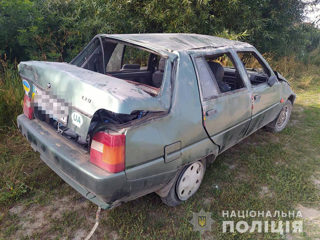 Новини Житомира - фото з На Коростишівщині 14-річний підліток за кермом автомобіля матері потрапив в ДТП