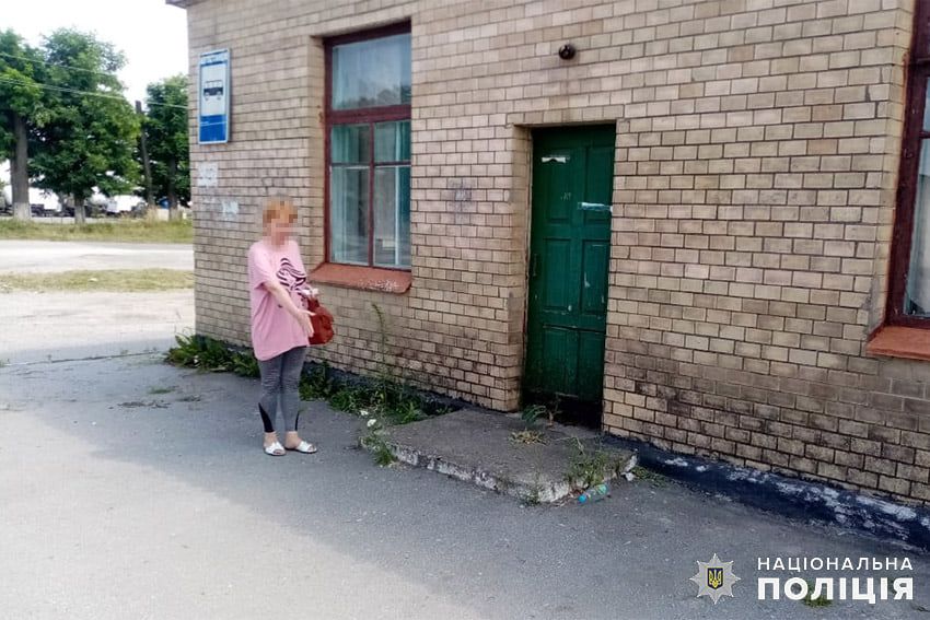 Новини Хмельницького - фото з Втікав полем. На Хмельниччині зловили чоловіка, який серед вулиці пограбував жінку
