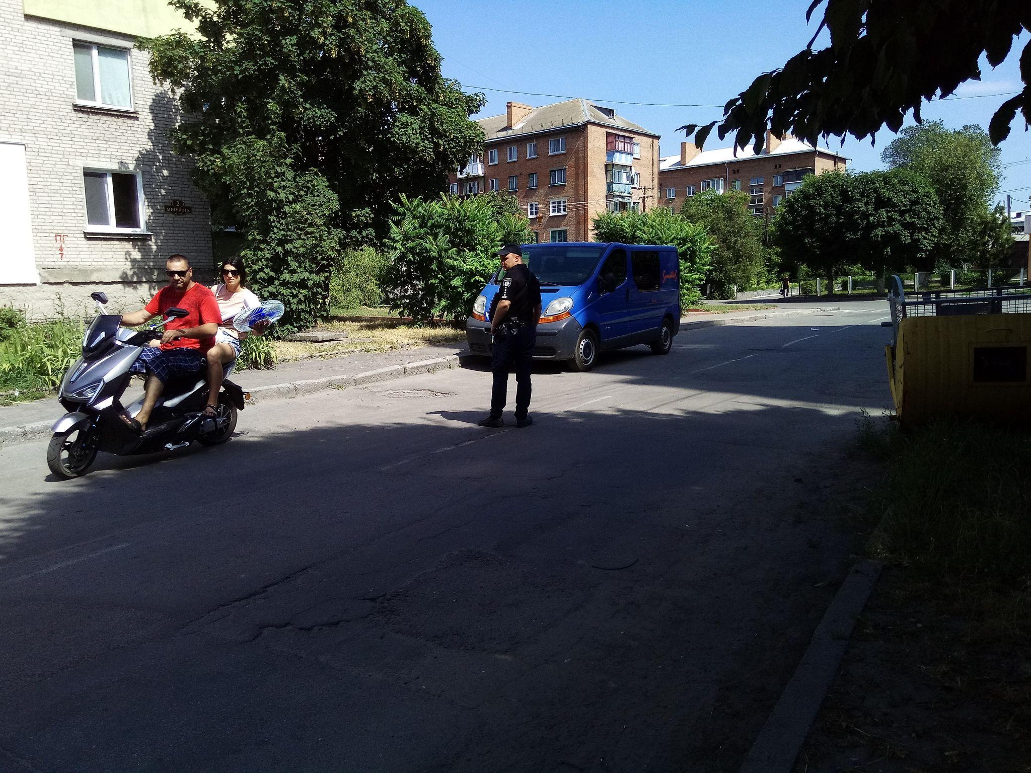 Новини Козятина - фото з Центральну вулицю Козятина перекрили для зйомок. Що це було?