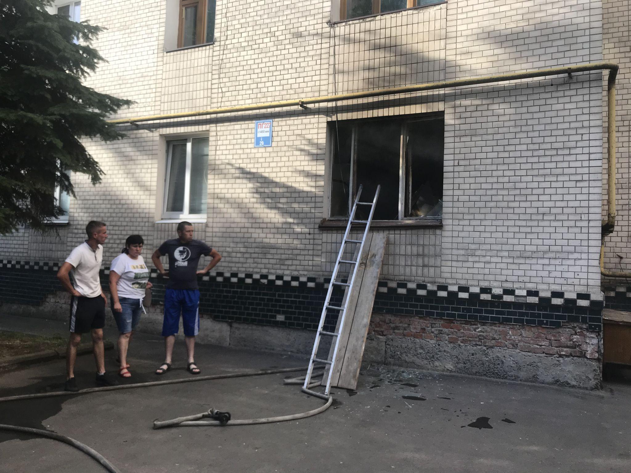 Новини Хмельницького - фото з У будинку на Тернопільській згорів чоловік (ФОТО, ВІДЕО)
