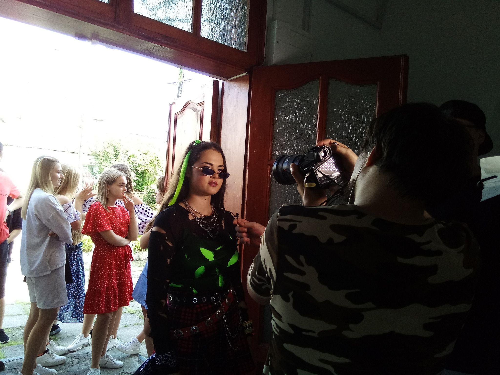 Новини Козятина - фото з Центральну вулицю Козятина перекрили для зйомок. Що це було?