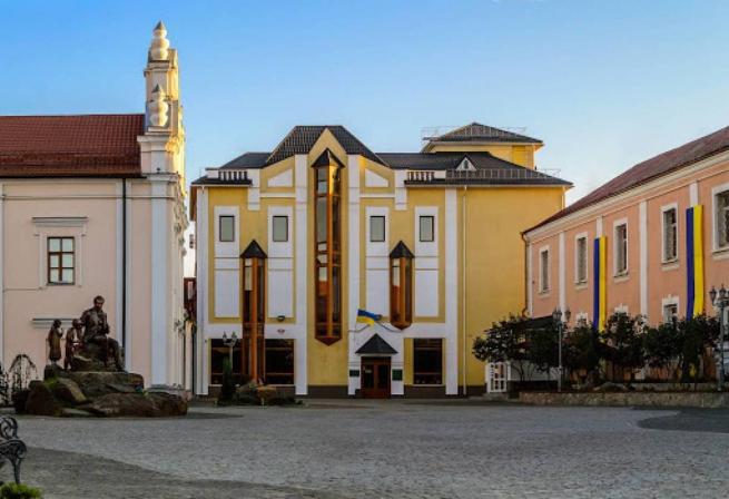 Новини Вінниці - фото з Від сьогодні екскурсії лише українською. Почали діяти нові норми мовного закону Віртуальні екскурсії у Вінницькому обласному краєзнавчому музеї - Афіша  Вінниці