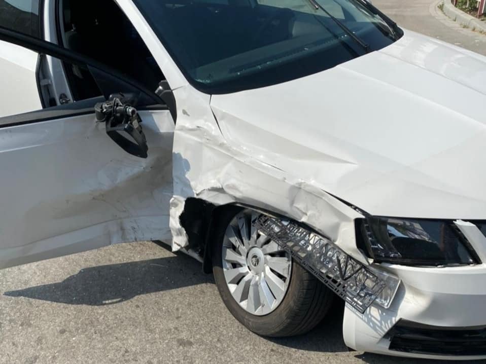 Новини Хмельницького - фото з На Хмельниччині не розминулися Volkswagen та Skoda: постраждала жінка