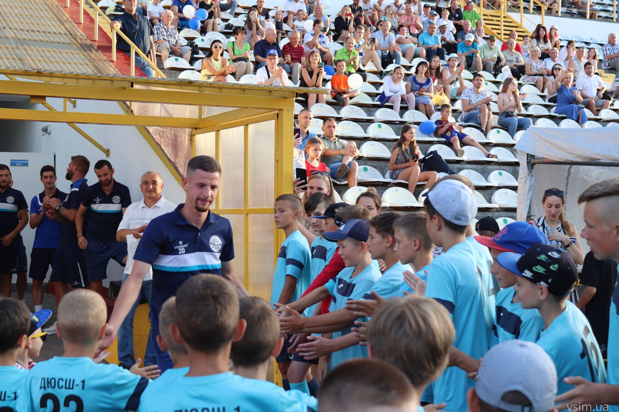 Новини Хмельницького - фото з Свято футболу у Хмельницькому: дивіться, як нагороджували “Поділля” (ФОТО, ВІДЕО)