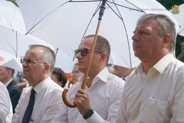 Новини Житомира - фото з У Бердичів вчора прибули тисячі паломників з різних країн світу на 265-у річницю коронації ікони Матері Божої Бердичівської photo5449615223297258457