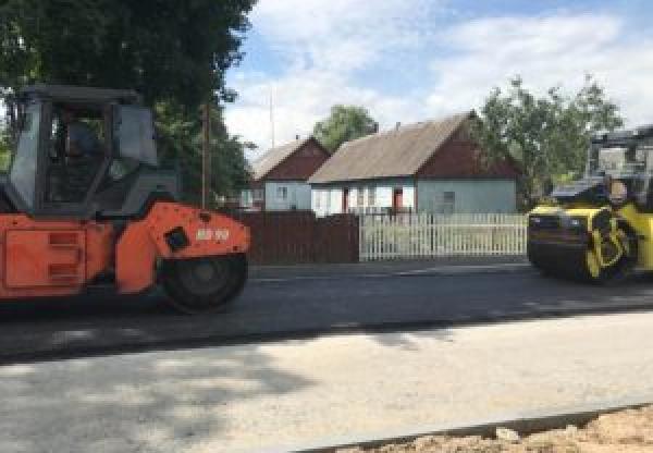 Новини Житомира - фото з Велике будівництво на Житомирщині: триває капітальний ремонт ділянки дороги Романів – Лісна Рудня – Межирічка