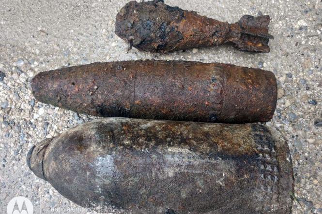 Новини Хмельницького - фото з Рятувальники Хмельниччини дістали з річки міну і артснаряди