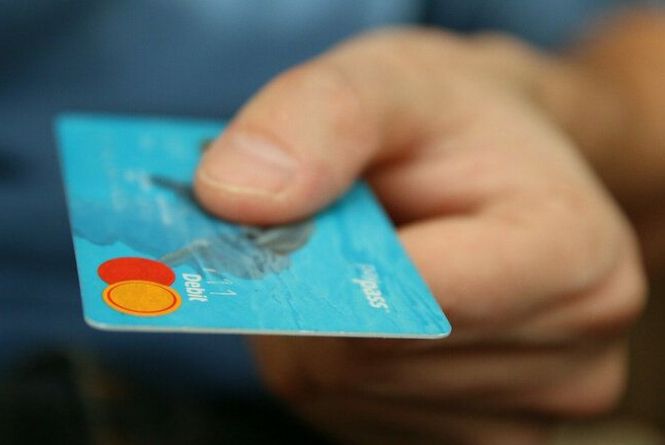Блокування карти за два перекази на п'ять тисяч гривень: роз'яснення НБУ