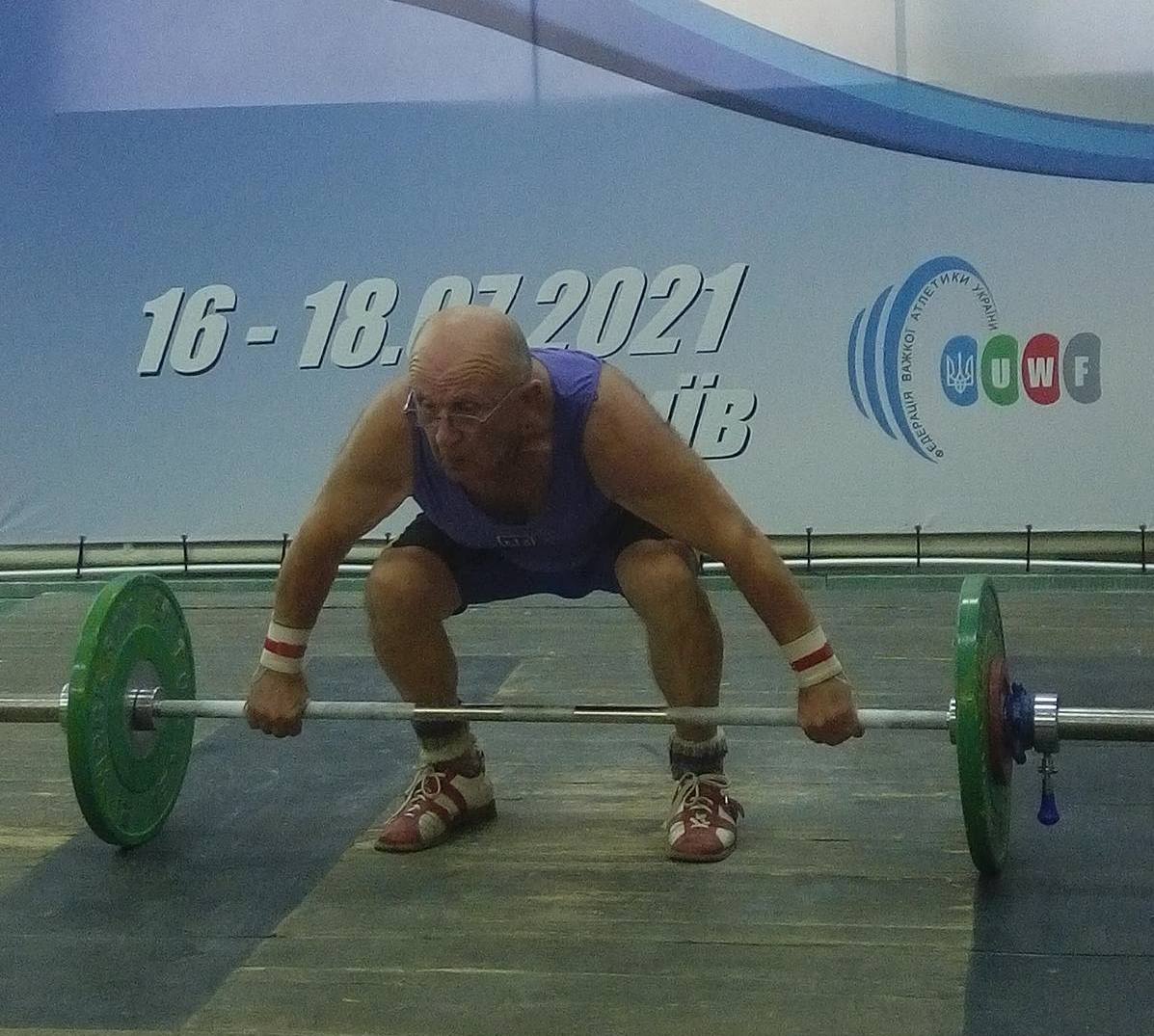 Новини Вінниці - фото з Десяту медаль, золоту, штангіст з Могилева виборов у … 72 роки. Здогадайтеся, де він тренується?
