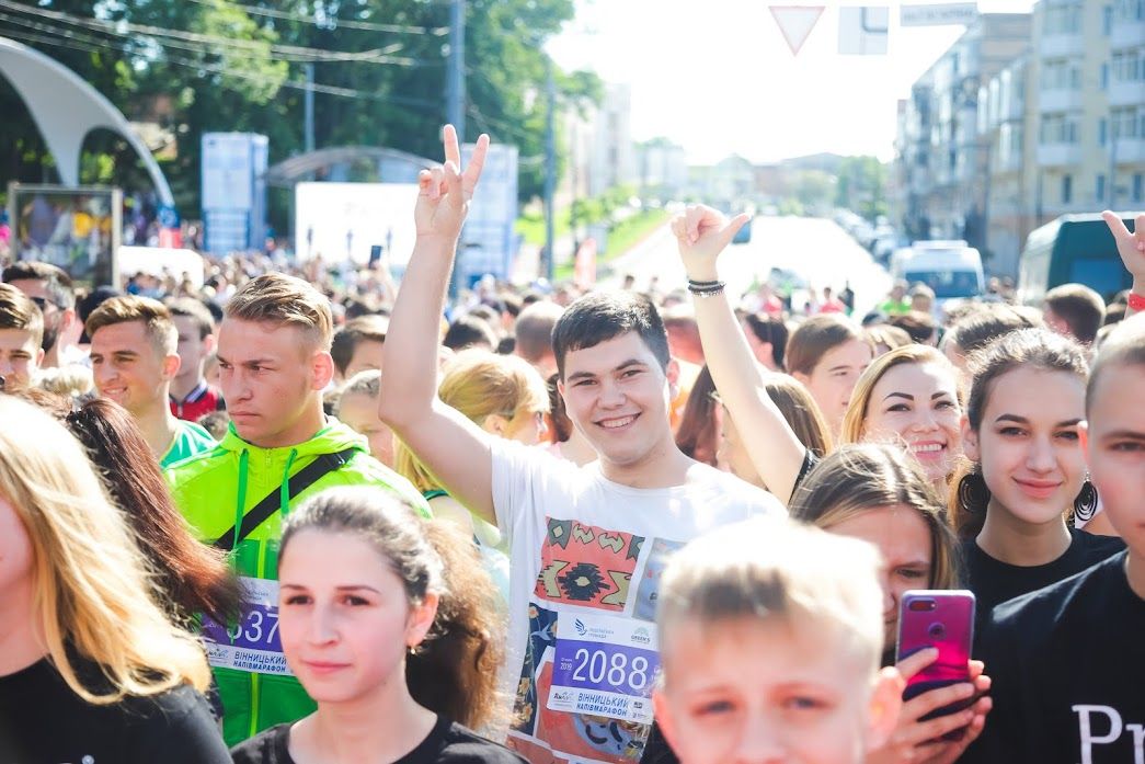 Новини Вінниці - фото з «Взуй кросівки й біжи назустріч сонцю»: BEZBRENDU приєднується до бігової родини Вінниці