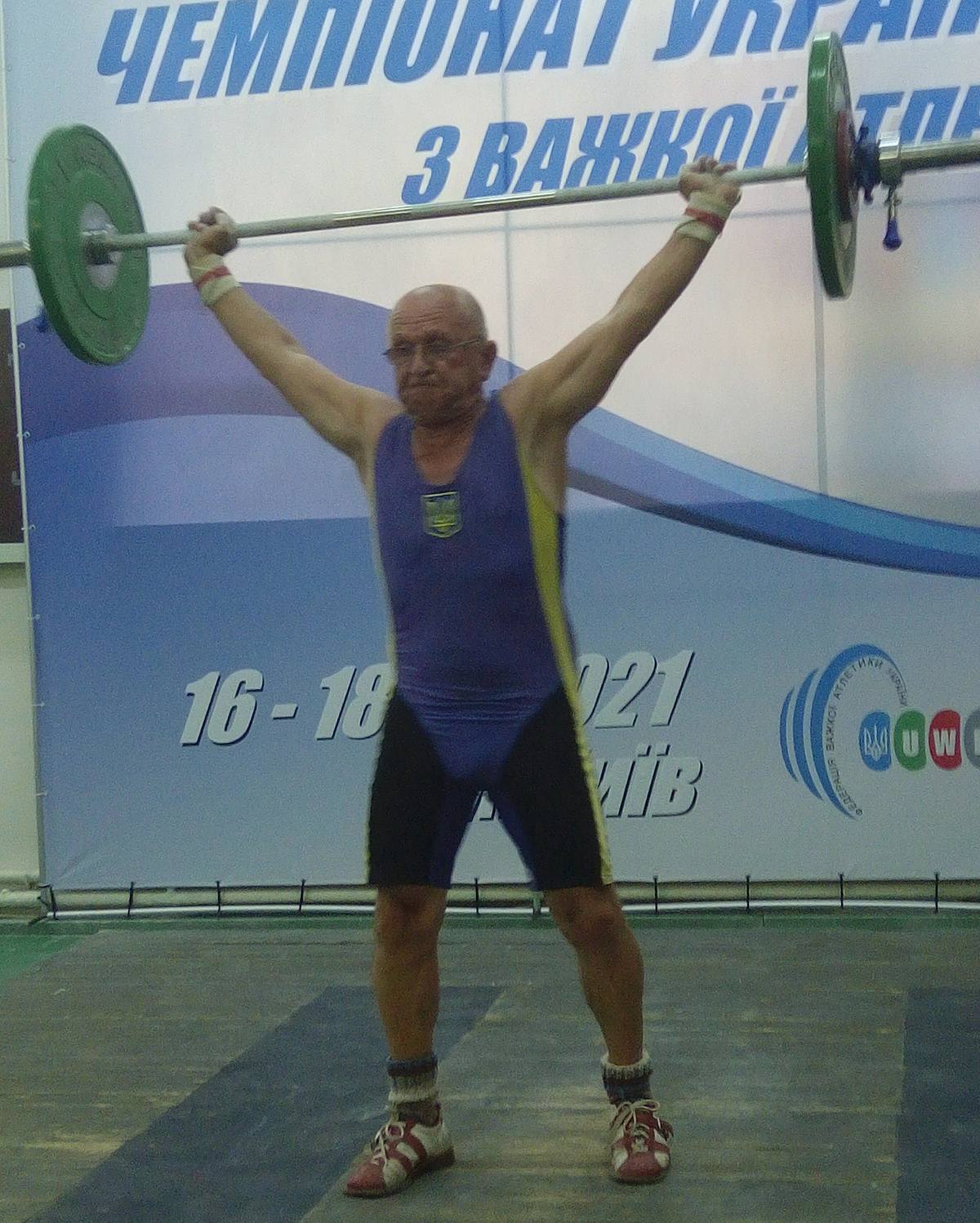 Новини Вінниці - фото з Десяту медаль, золоту, штангіст з Могилева виборов у … 72 роки. Здогадайтеся, де він тренується?