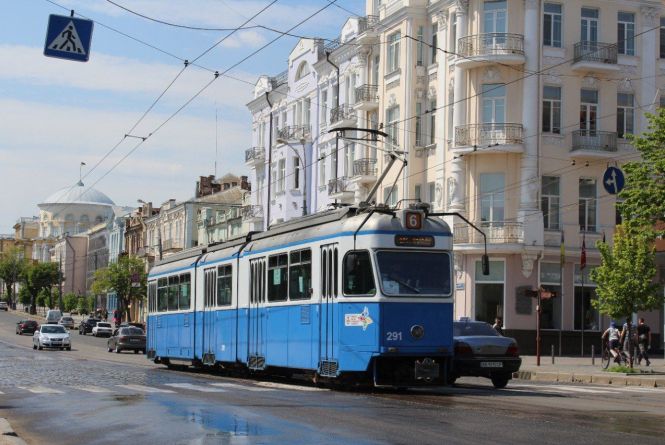 У громадському транспорті Вінниці знову відчиняють всі двері. З чим це пов’язано