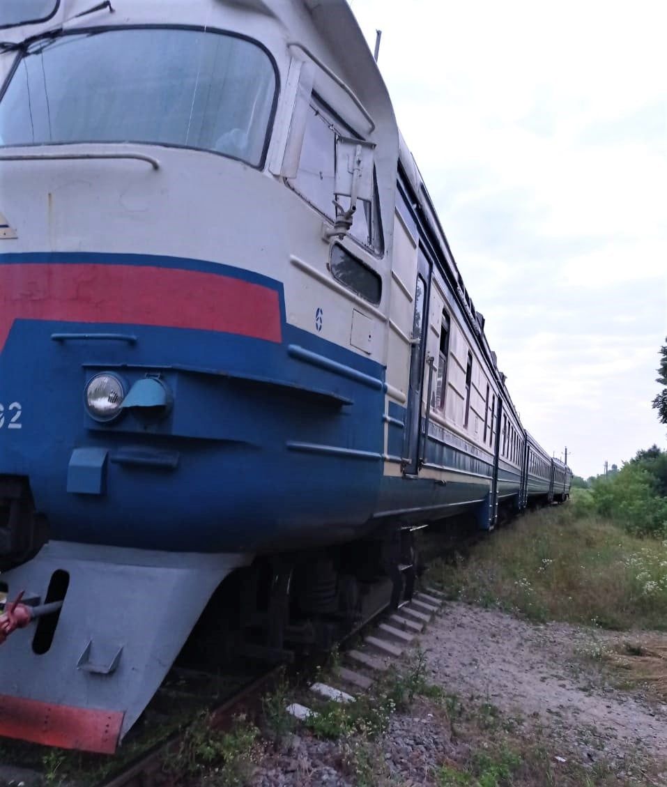 Новини Хмельницького - фото з На Хмельниччині потяг наїхав на чоловіка: він втратив обидві ноги (ФОТО)