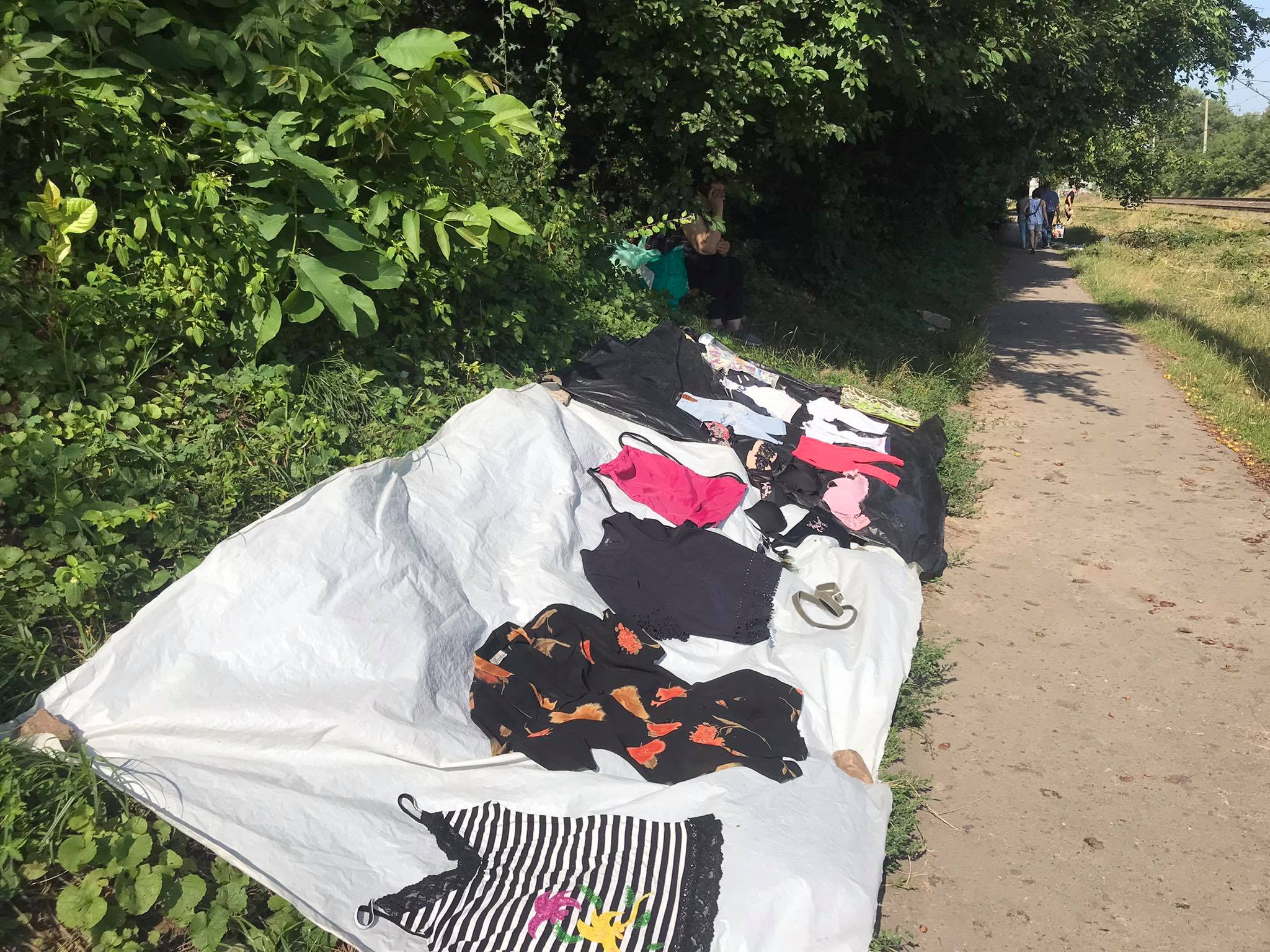 Новини Хмельницького - фото з Постачальники - безхатьки, реалізатори - пенсіонери. Розповідаємо про ринок на Кам’янецькому переїзді Нет описания.