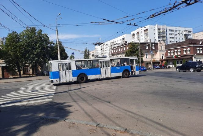 Вінниця поринула у затор. Через аварію зупинилися трамваї та тролейбуси