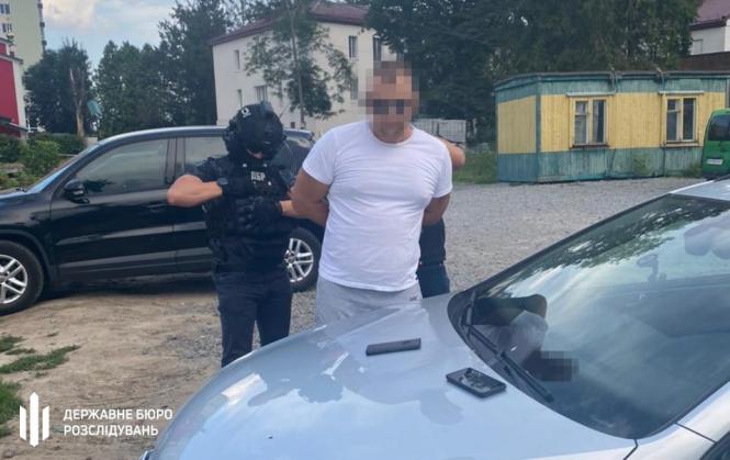 Новини Хмельницького - фото з У Хмельницькому на хабарі затримали двох начальників кримінальної поліції: що відомо